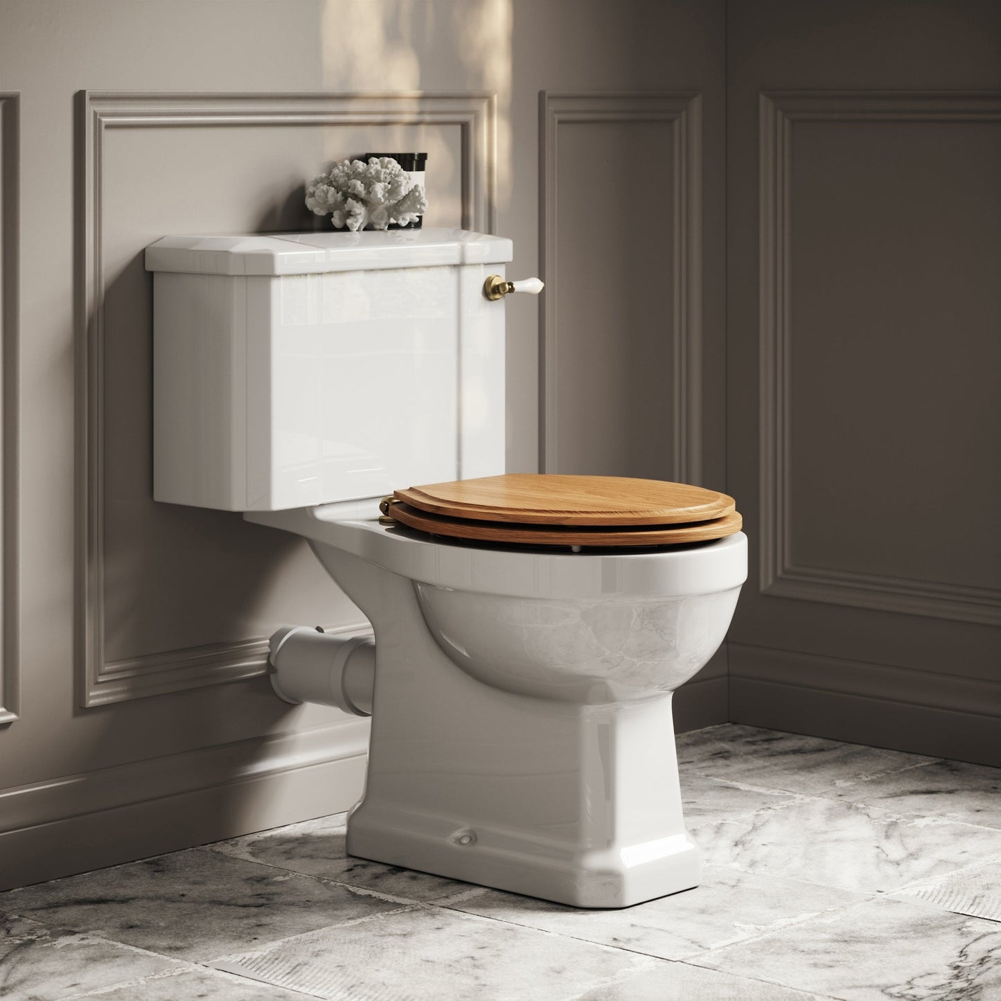 Portland Close Coupled Traditional Toilet with Solid Oak seat (Brushed Gold Fittings)