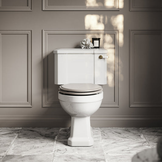 Portland Close Coupled Traditional Toilet with Solid Oak Velvet Beige seat (Brushed Gold Fittings)
