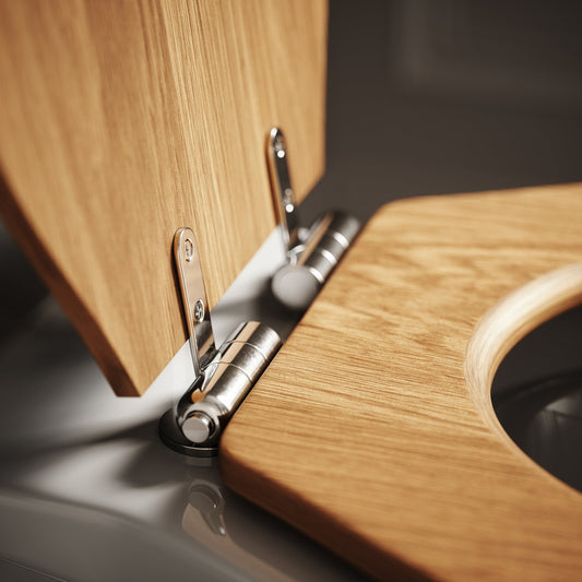 Portland Low Level Traditional Toilet with Solid Oak seat (Chrome Fittings)