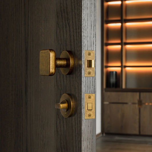 Savoy Aged Bronze WC Thumbturn with Latch