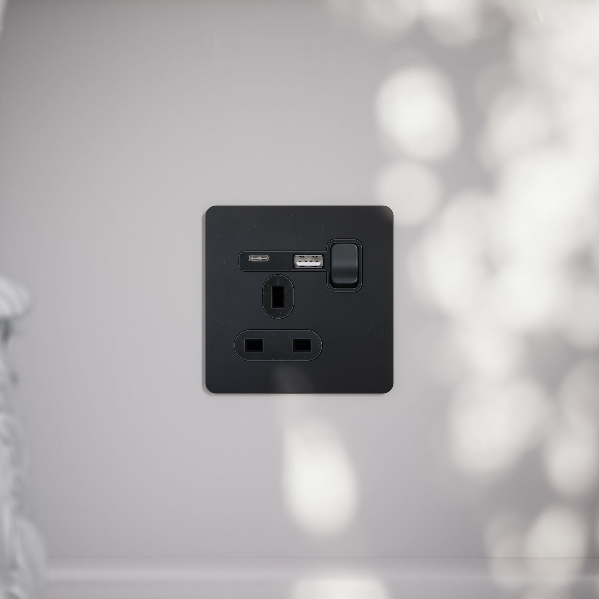 SlimTech Collection Matte Black 1 Gang 13A USB & USB-C Socket